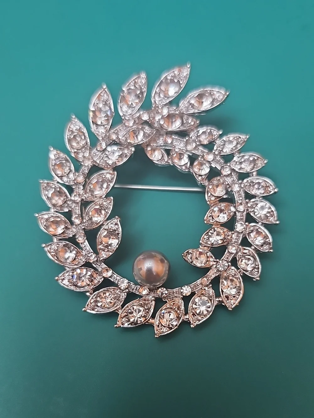 Crystal Laurel Wreath Brooch in Silver with Pearl Accent